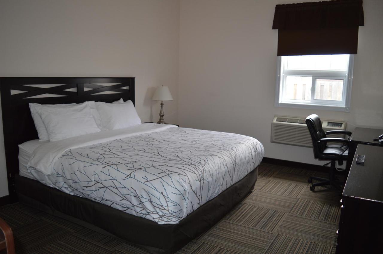 Auberge Macdonald Guest Inn Iroquois Falls Buitenkant foto