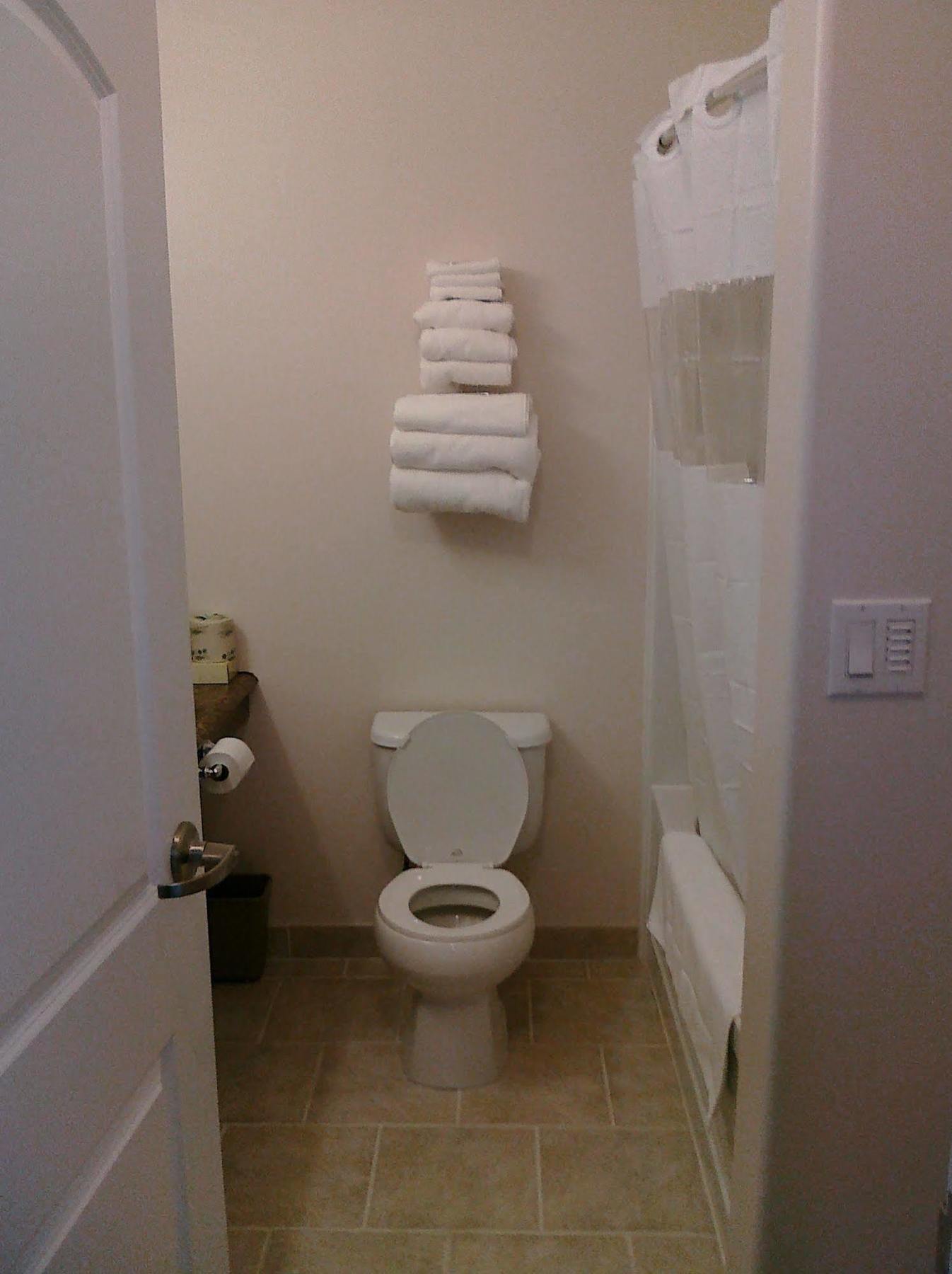 Auberge Macdonald Guest Inn Iroquois Falls Buitenkant foto